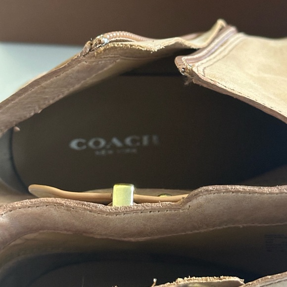 COACH || Hewes Tan Ankle Boots with Block Heel. Sz. 9M - Picture 12 of 14
